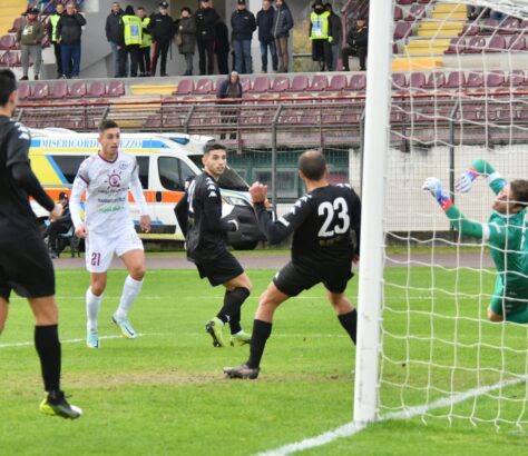 Il gol di Castiglia in Arezzo-Tau Altopascio 1-2